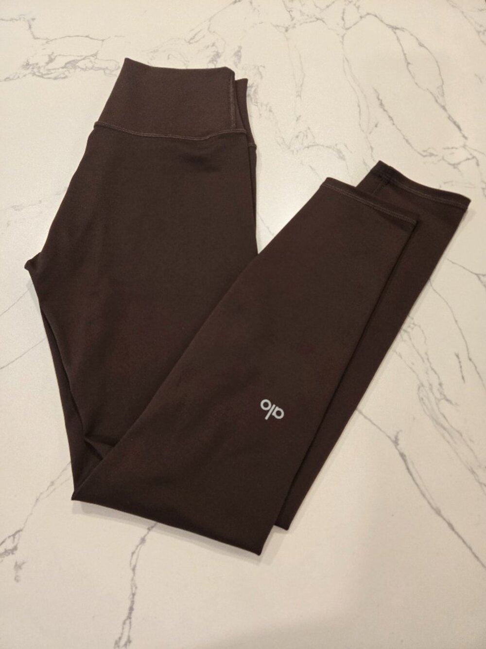 ALO espresso leggings